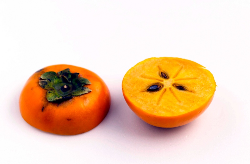 Predicting Winter Weather Using A Persimmon Seed The Old Farmers Almanac 