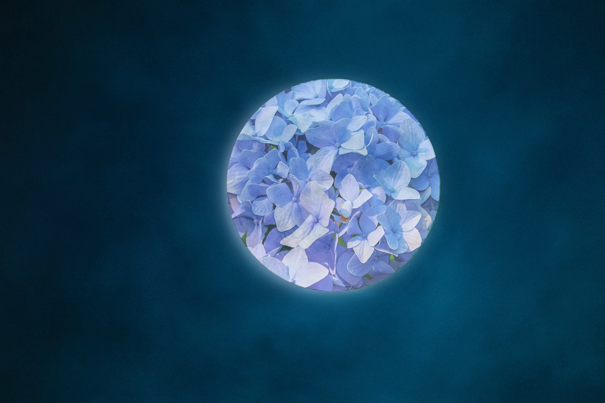 Камень голубая Луна
