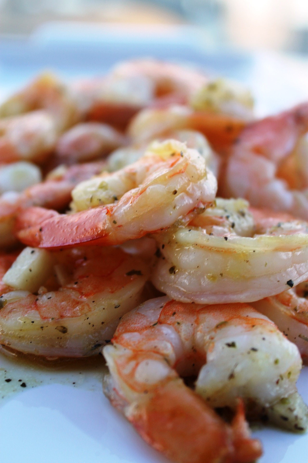 boiled-shrimp-with-dipping-sauce-recipe-old-farmer-s-almanac