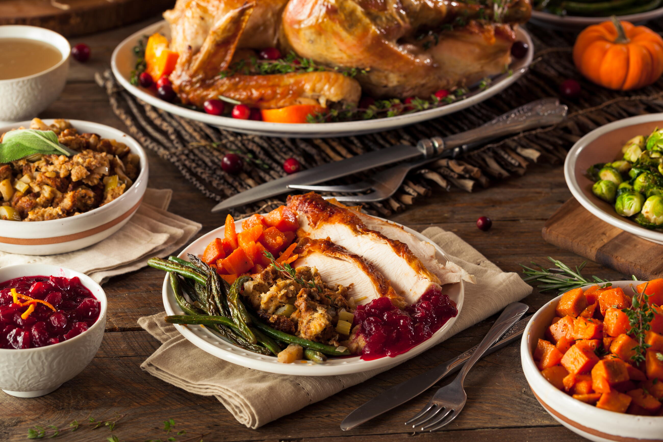 Best Thanksgiving Dinner Recipes: Turkey, Sides, And Desserts | The Old ...