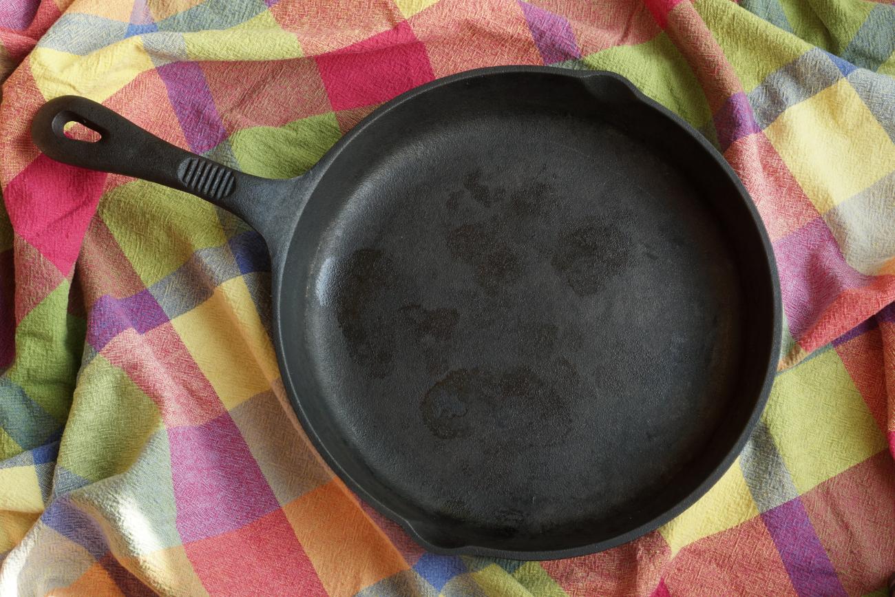 season iron skillet