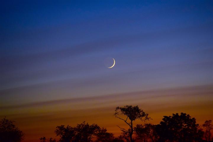The Crescent Moon: What Causes It to Change Tilt and Direction?